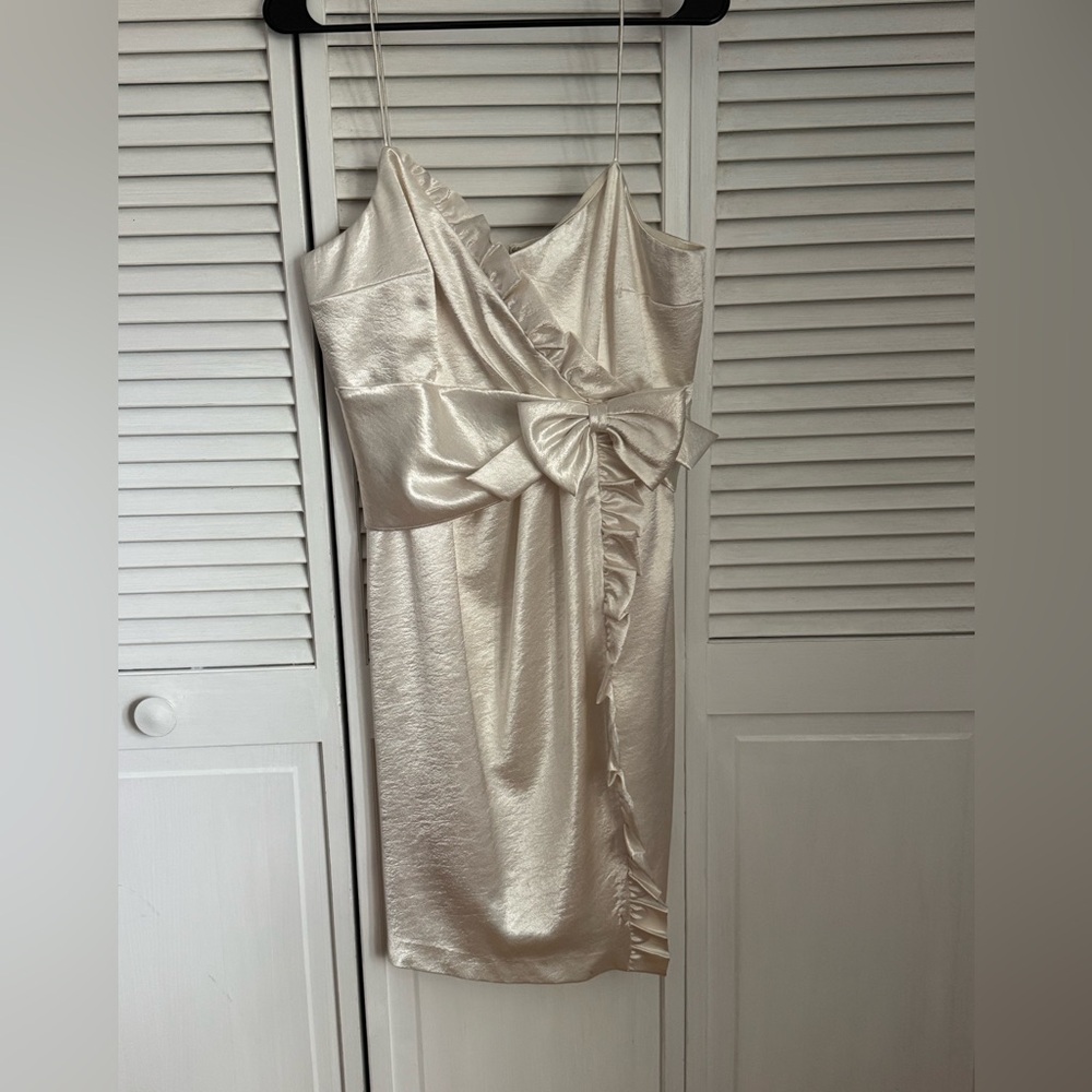 Early 2000’s Cream/White Mini Dress by Nine West